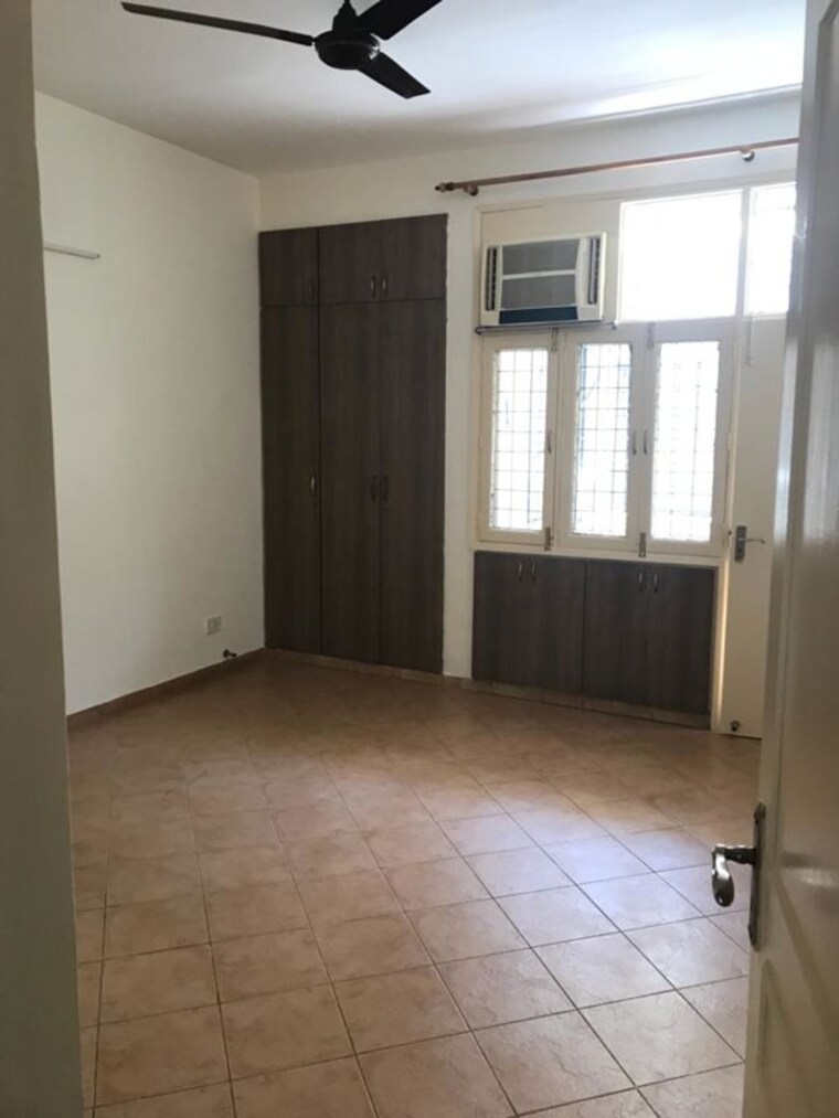 Room, smart-world-one-dxp 2 Bedroom 1377 Sq.Ft. Apartment In Sector 113 Gurgaon 9932140