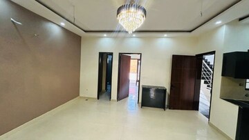 Room in 3 BHK Builder Floor at Sector 115 – for Sale