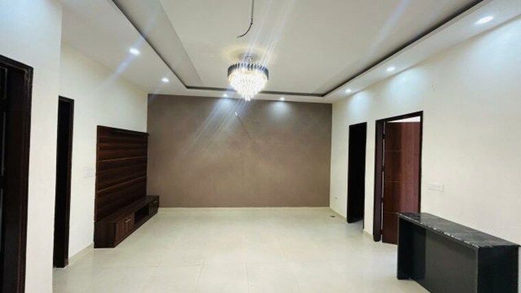 Room, sector 115 3 Bedroom 135 Sq.Yd. Builder Floor In Sector 115 Mohali 9932144