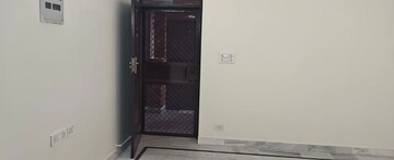 Furnished Amenities in 4 BHK Apartment at Sector 12 Dwarka – for Rent