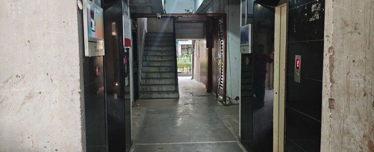  Parking, sector 12 dwarka 4 Bedroom 2100 Sq.Ft. Apartment In Sector 12 Dwarka Delhi 9932174