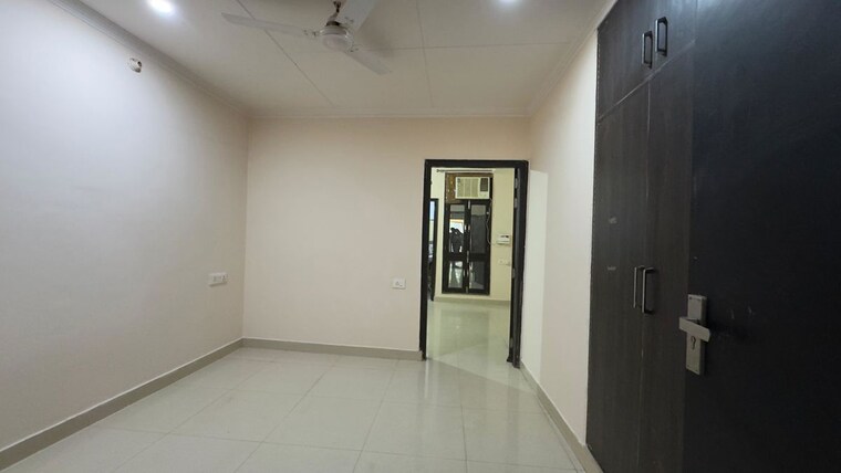Room, chattarpur 1 Bedroom 400 Sq.Ft. Builder Floor In Chattarpur Delhi 9932175