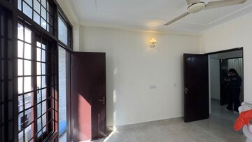 Room in 1 BHK Builder Floor at Chattarpur – for Rent