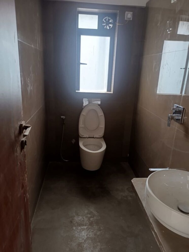 Bathroom, santacruz west 1 Bedroom 706 Sq.Ft. Apartment In Santacruz West Mumbai 9932207