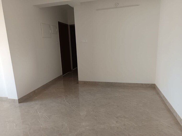 Room, santacruz west 1 Bedroom 706 Sq.Ft. Apartment In Santacruz West Mumbai 9932207