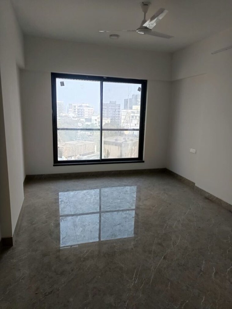 Room, santacruz west 1 Bedroom 706 Sq.Ft. Apartment In Santacruz West Mumbai 9932207