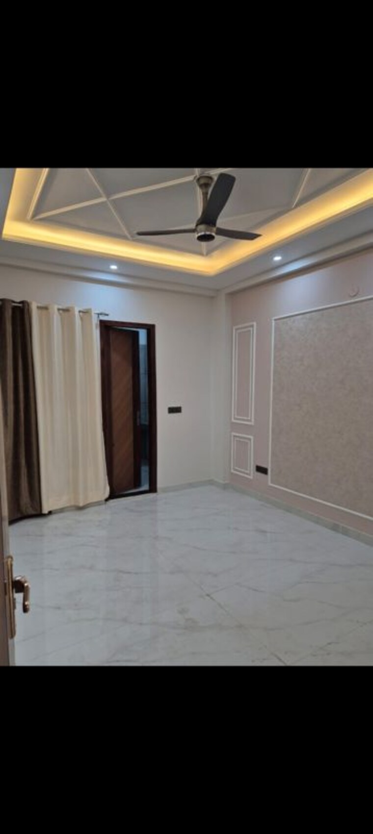 Room, govindpuram 3 Bedroom 200 Sq.Mt. Builder Floor In Govindpuram Ghaziabad 9932252