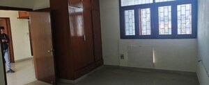 Room in 3 BHK Apartment at Sector 11 Dwarka – for Rent