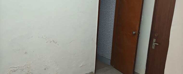Room, sector 11 dwarka 3 Bedroom 1500 Sq.Ft. Apartment In Sector 11 Dwarka Delhi 9932258