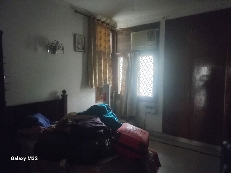 Living Room, vasant vihar 3 Bedroom 2000 Sq.Ft. Builder Floor In Vasant Vihar Delhi 9431310