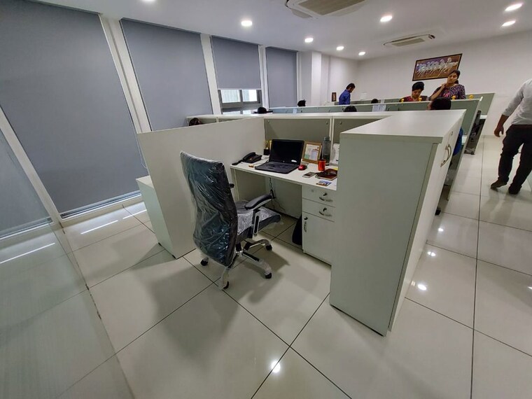 Team Area, vastrapur Commercial Office Space 1556 Sq.Ft. In Vastrapur Ahmedabad 9932268