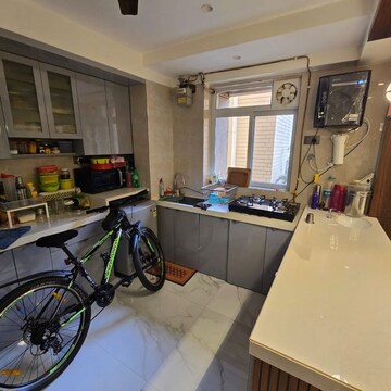 Team Area in 2 BHK Apartment at Hiranandani Estate Polaris, Hiranandani Estate – for Sale