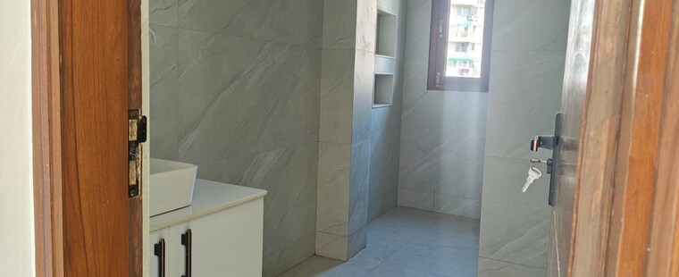 Bathroom, sector 18 dwarka 3 Bedroom 1450 Sq.Ft. Apartment In Sector 18 Dwarka Delhi 9932285