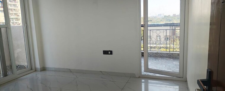 Room, sector 18 dwarka 3 Bedroom 1450 Sq.Ft. Apartment In Sector 18 Dwarka Delhi 9932285