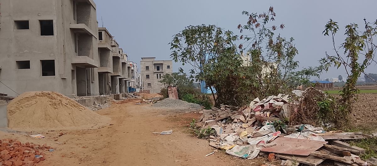 Plot For Sale in Patrapada