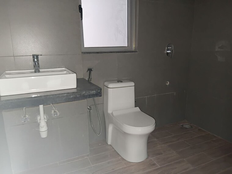 Bathroom, kalpataru-immensa-c 3.5 Bedroom 1324 Sq.Ft. Apartment In Kolshet Road Thane 9932323