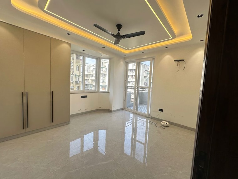 Room, sector 18 dwarka 3 Bedroom 1500 Sq.Ft. Apartment In Sector 18 Dwarka Delhi 9932336