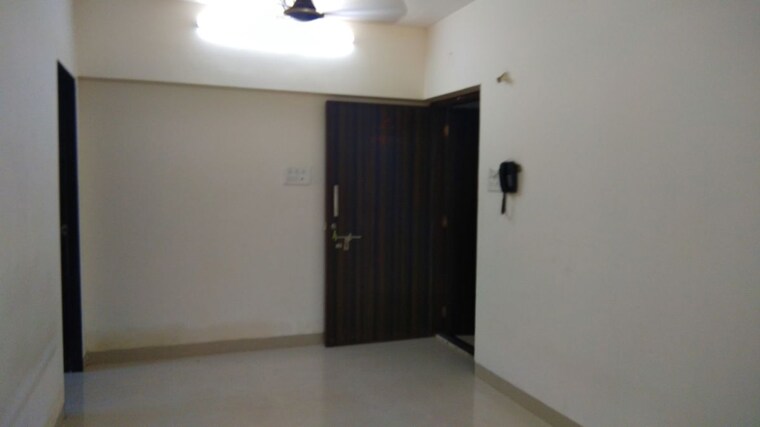Room, andheri west 1.5 Bedroom 630 Sq.Ft. Apartment In Andheri West Mumbai 9932331