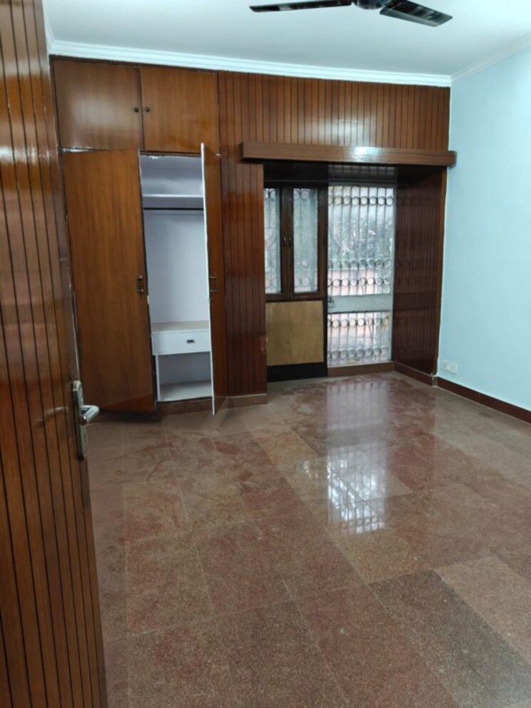 Room, vasant kunj 2 Bedroom 1300 Sq.Ft. Apartment In Vasant Kunj Delhi 9932374