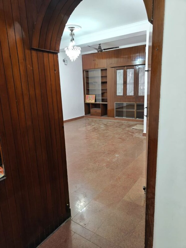 Room, vasant kunj 2 Bedroom 1300 Sq.Ft. Apartment In Vasant Kunj Delhi 9932374