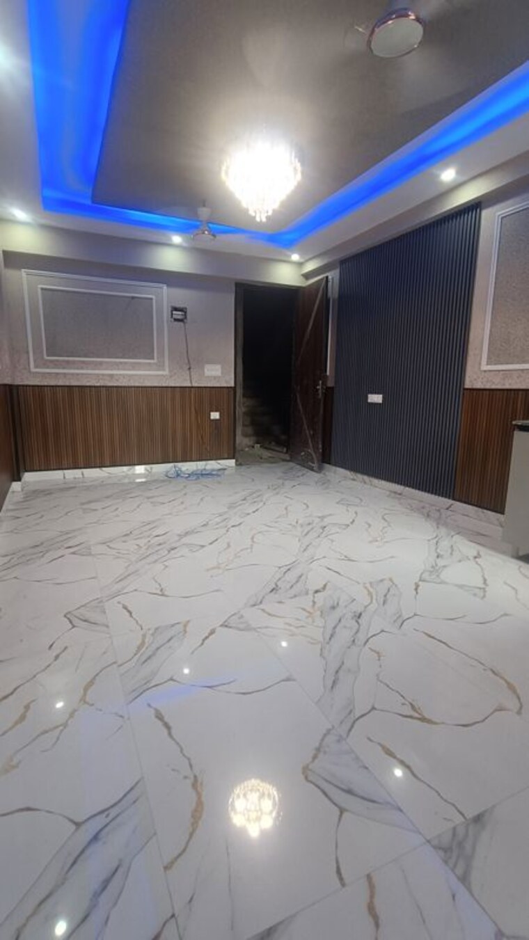 Bedroom, sector 73 3 Bedroom 1350 Sq.Ft. Builder Floor In Sector 73 Noida 9932387