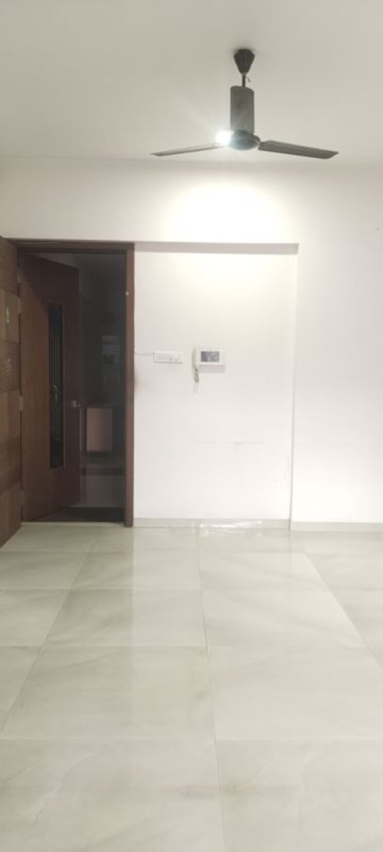 Living Room, mulund west 3 Bedroom 850 Sq.Ft. Apartment In Mulund West Mumbai 9932396