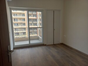 Room in 4 BHK Apartment at ABA Ivy County, Sector 75 – for Rent