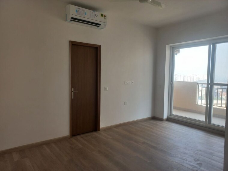 Room, aba-ivy-county 4 Bedroom 2511 Sq.Ft. Apartment In Sector 75 Noida 9932399