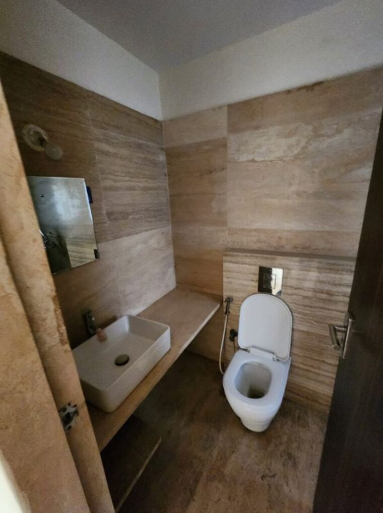 Bathroom, shreedham-classic 2 Bedroom 802 Sq.Ft. Apartment In Goregaon West Mumbai 9932425