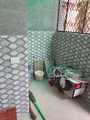 Parking in 2 BHK Apartment at Vasant Kunj – for Rent