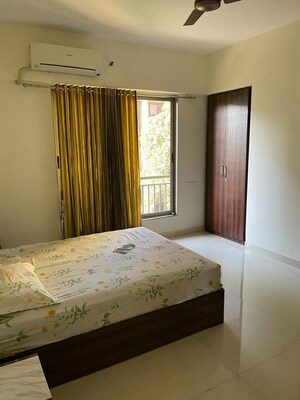 Bedroom in 3 BHK Apartment at Panch Pakhadi – for Rent