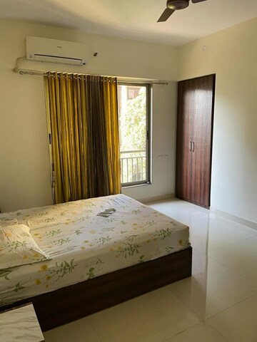 Bedroom in 3 BHK Apartment at Panch Pakhadi – for Rent