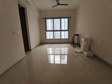 Room in 2 BHK Apartment at Piramal Vaikunth, Balkum Pada – for Sale