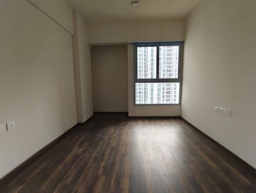 Room in 2 BHK Apartment at Piramal Vaikunth, Balkum Pada – for Sale