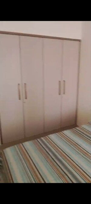 Room in 2 BHK Apartment at Kalpataru Hills, Manpada – for Rent