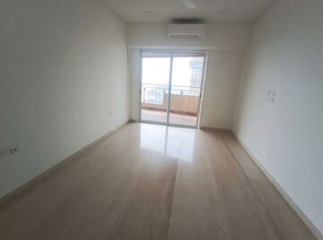 Room in 3 BHK Apartment at Lokhandwala Minerva Mahalaxmi, Mahalaxmi – for Sale