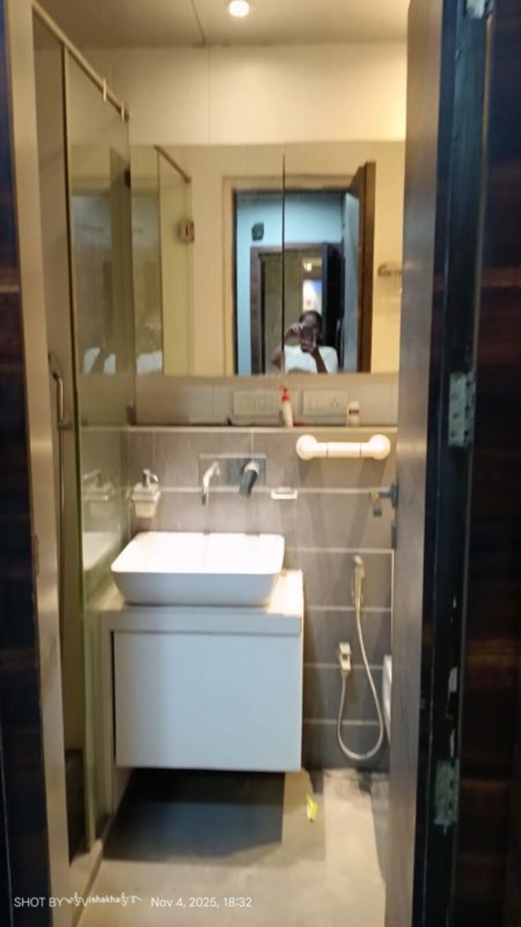 Bathroom, gsa-grandeur 2 Bedroom 670 Sq.Ft. Apartment In Malad East Mumbai 9932546