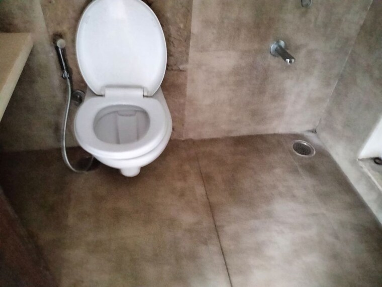 Bathroom, jp-decks 2 Bedroom 845 Sq.Ft. Apartment In Goregaon East Mumbai 9932555