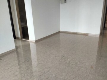 Room in 2 BHK Apartment at JP Decks, Goregaon East – for Rent