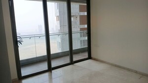 Room in 3 BHK Apartment at Piramal Mahalaxmi, Mahalaxmi – for Sale