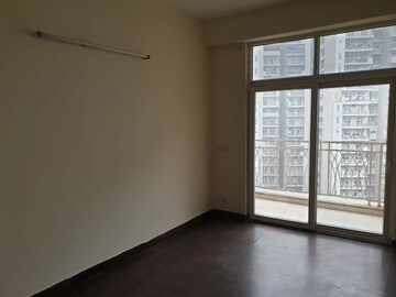 Room in 3 BHK Apartment at Mahagun Mywoods, Sector 16c Greater Noida – for Rent