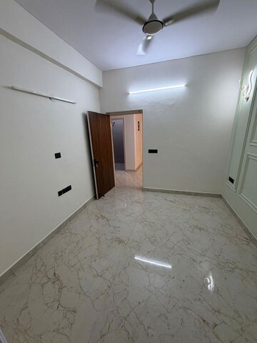 Room in 3 BHK Builder Floor at Sushant Lok 2, Sector 57 – for Sale