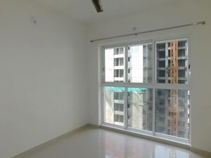 Room in 1 BHK Apartment at Lodha Amara Tower 32 And 33, Kolshet Road – for Sale