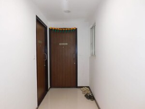 Room in 1 BHK Apartment at Lodha Amara Tower 32 And 33, Kolshet Road – for Sale