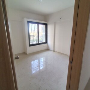 Room in 2 BHK Apartment at Kohinoor Courtyard One, Wakad – for Rent