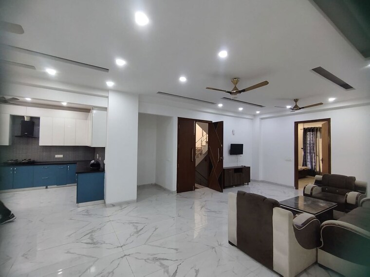 Master Bedroom, sushant lok iii 3 Bedroom 240 Sq.Yd. Builder Floor In Sushant Lok Iii Gurgaon 9932643