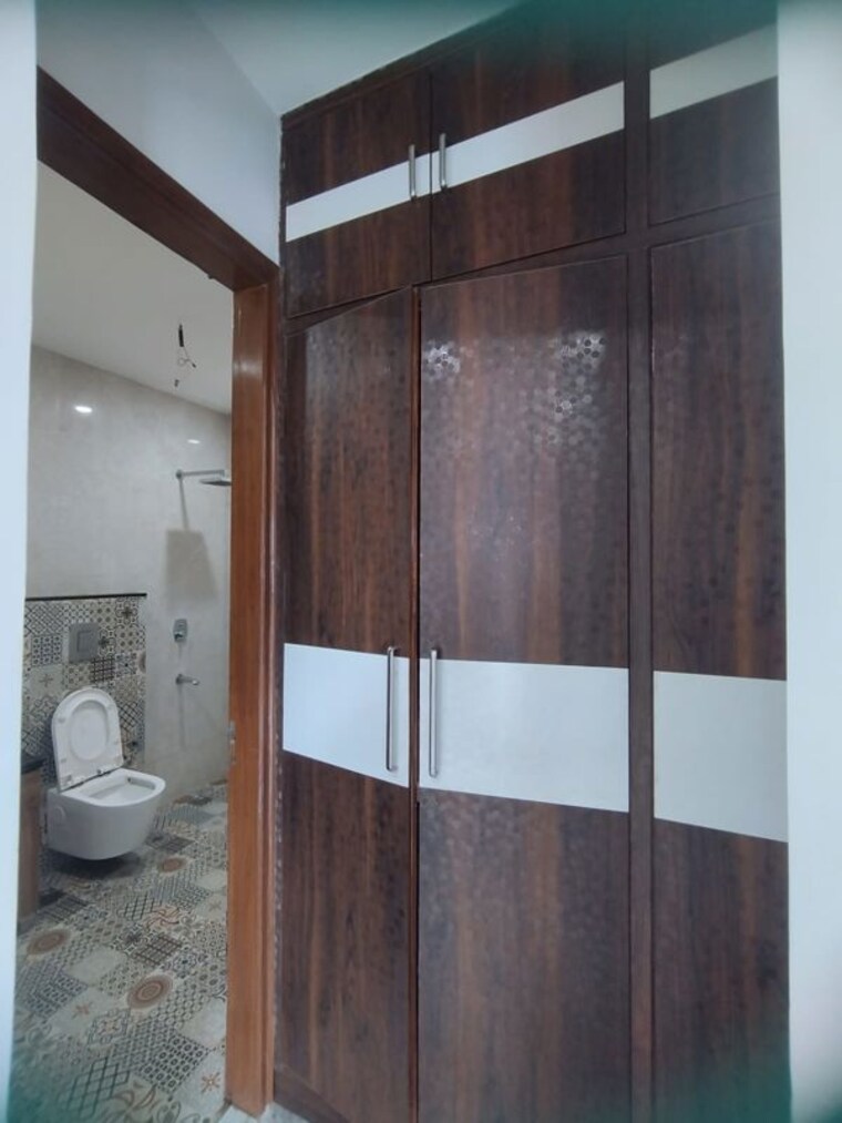 undefined, sushant lok iii 3 Bedroom 240 Sq.Yd. Builder Floor In Sushant Lok Iii Gurgaon 9932643