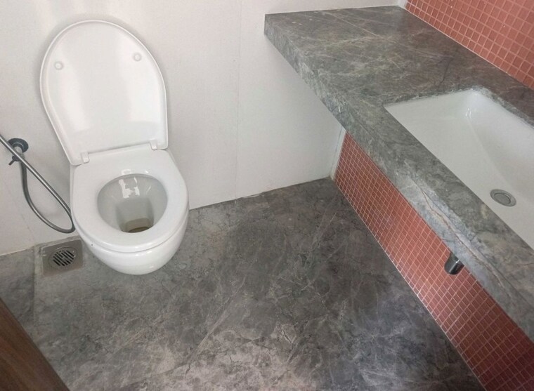 Bathroom, lodha-the-park 3 Bedroom 1170 Sq.Ft. Apartment In Worli Mumbai 9932646