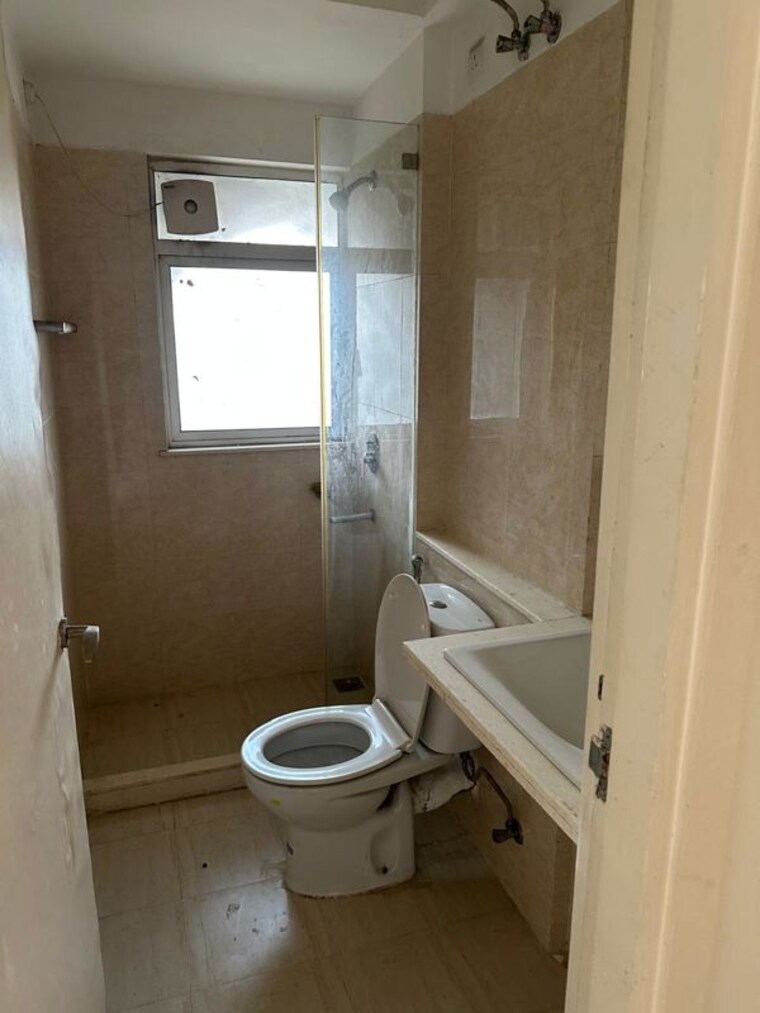 Bathroom, emaar-palm-gardens 3.5 Bedroom 1900 Sq.Ft. Apartment In Sector 83 Gurgaon 9932654