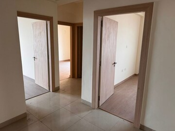 Room in 3.5 BHK Apartment at Emaar Palm Gardens, Sector 83 – for Sale